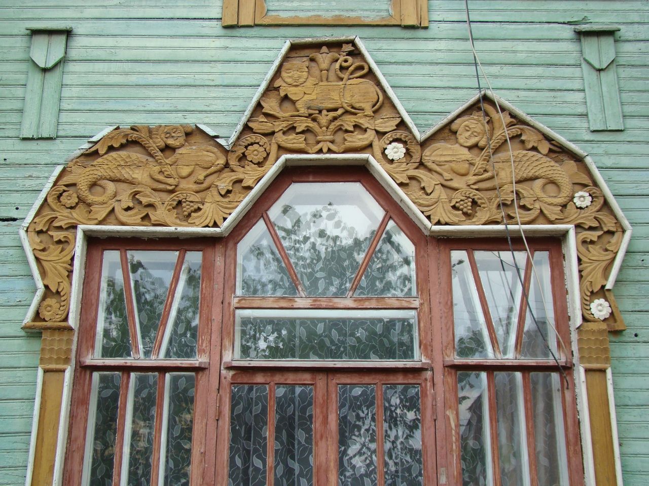 Зачем ехать за тридевять земель, если и на родной земле есть масса всего интересного. Например, новый туристический маршрут с колоритным названием, объединяющий сразу три города Владимирской области: Гороховец, Муром, Гусь-Хрустальный.