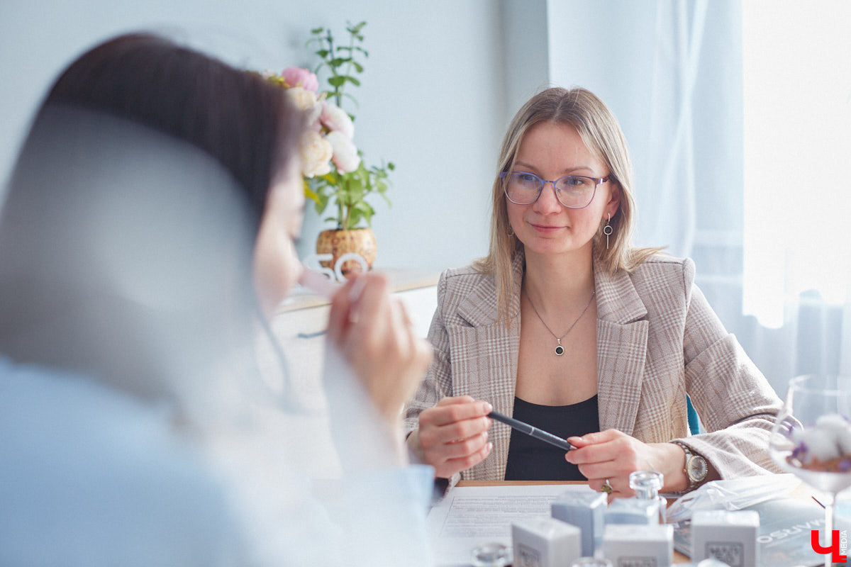 К анализу своего стиля со специалистом современные девушки уже привыкли. А как насчет разбора парфюмерного гардероба?! Не слышали о таком? Мы все уже узнали для вас! И даже испытали на себе...