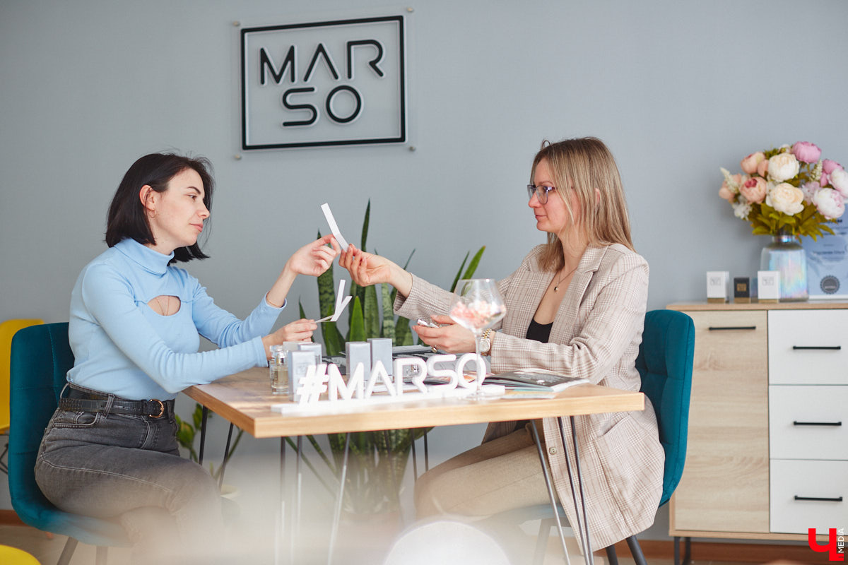 К анализу своего стиля со специалистом современные девушки уже привыкли. А как насчет разбора парфюмерного гардероба?! Не слышали о таком? Мы все уже узнали для вас! И даже испытали на себе...