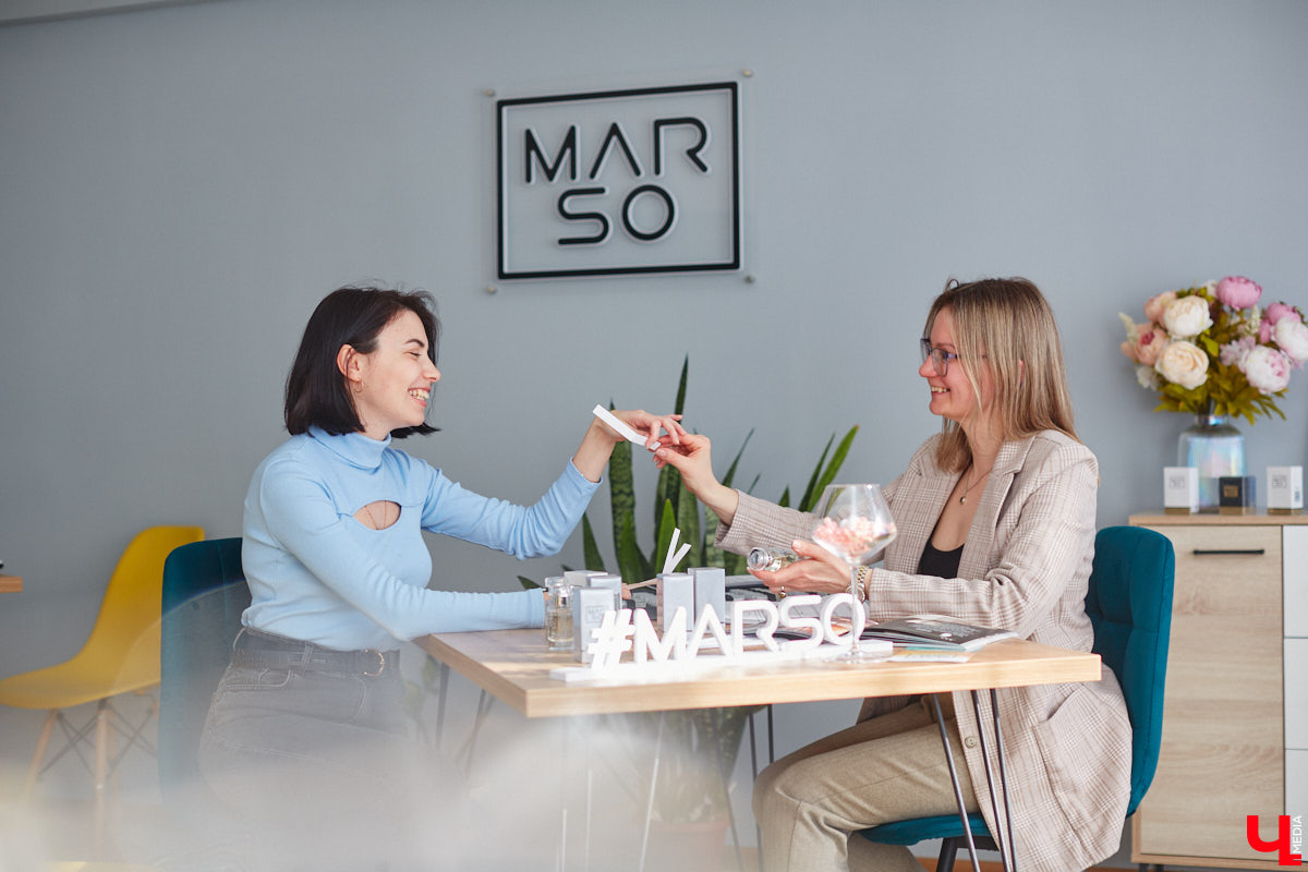 К анализу своего стиля со специалистом современные девушки уже привыкли. А как насчет разбора парфюмерного гардероба?! Не слышали о таком? Мы все уже узнали для вас! И даже испытали на себе...