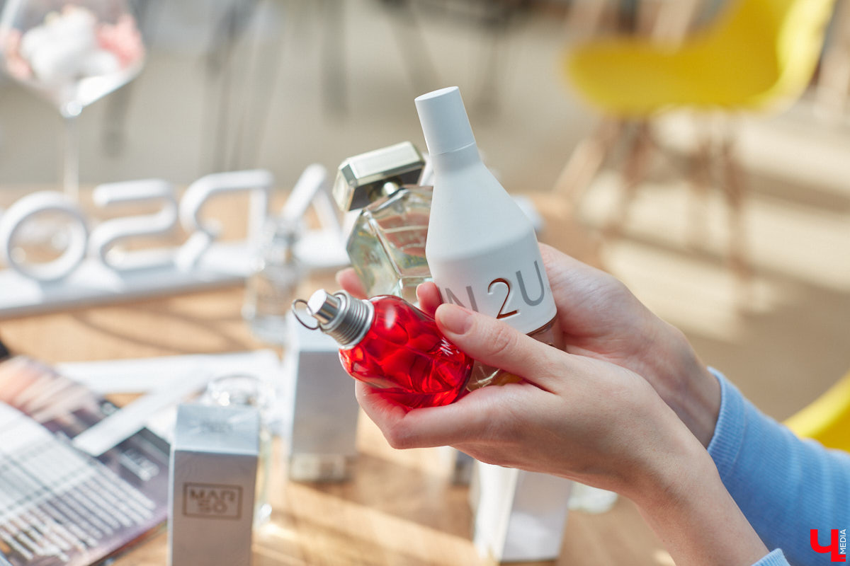 К анализу своего стиля со специалистом современные девушки уже привыкли. А как насчет разбора парфюмерного гардероба?! Не слышали о таком? Мы все уже узнали для вас! И даже испытали на себе...