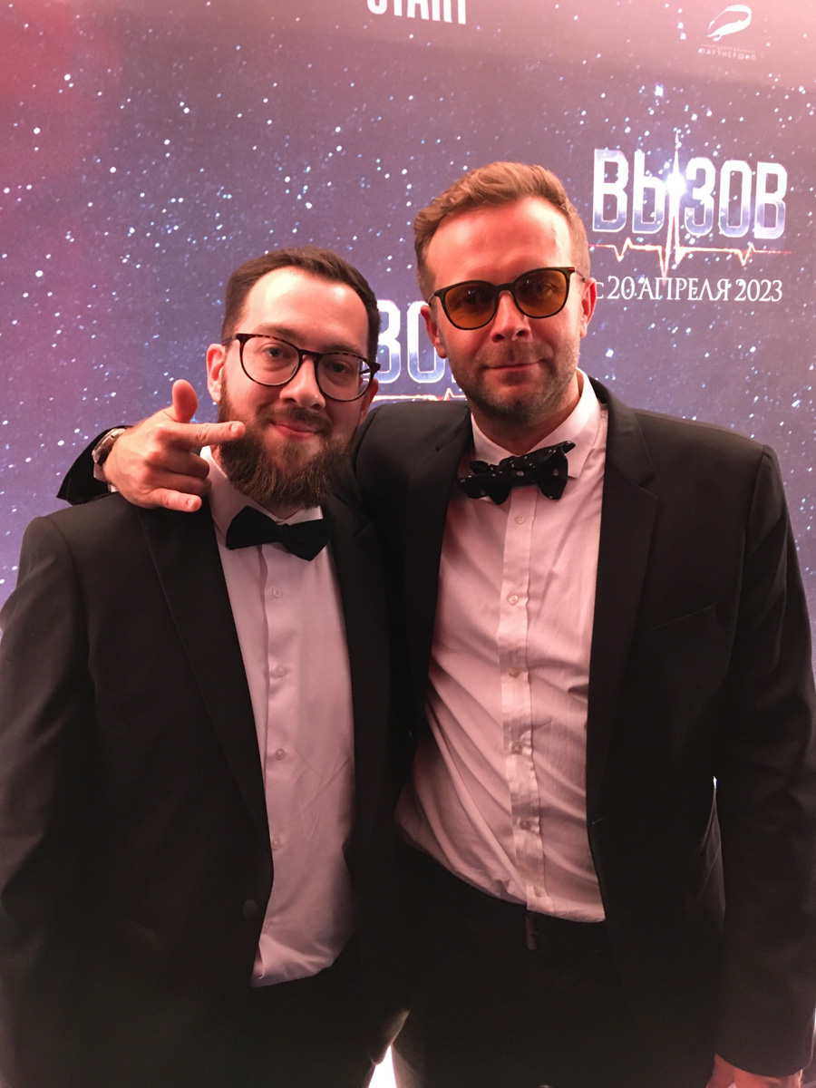 В широкий прокат выйдет первый художественный фильм, снятый в космосе. Музыку для проекта написал владимирский композитор Сергей Черемисинов. Посмотреть блокбастер на большом экране и послушать мелодии нашего земляка можно уже завтра!