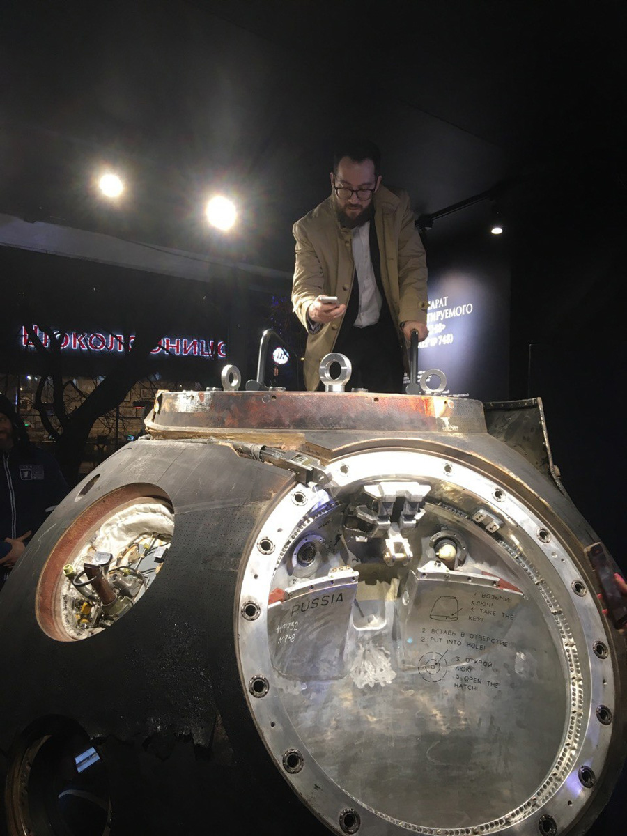 В широкий прокат выйдет первый художественный фильм, снятый в космосе. Музыку для проекта написал владимирский композитор Сергей Черемисинов. Посмотреть блокбастер на большом экране и послушать мелодии нашего земляка можно уже завтра!