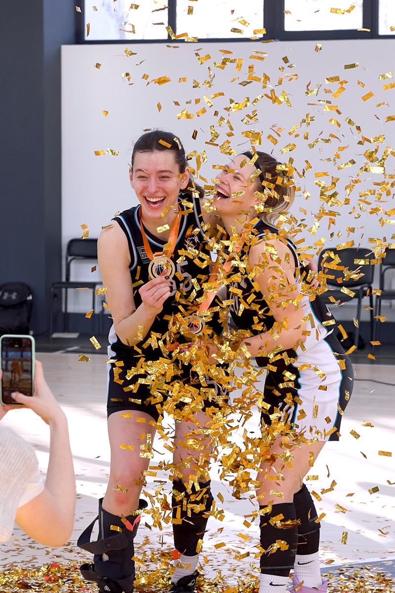 Апрель — время побед! И особенно много их в этом месяце у владимирских спортсменок. Самые сильные, ловкие и, конечно, красивые — все это о наших девушках, которые потоком привозят на малую родину золотые медали. Рассказываем про их главные достижения последних недель.