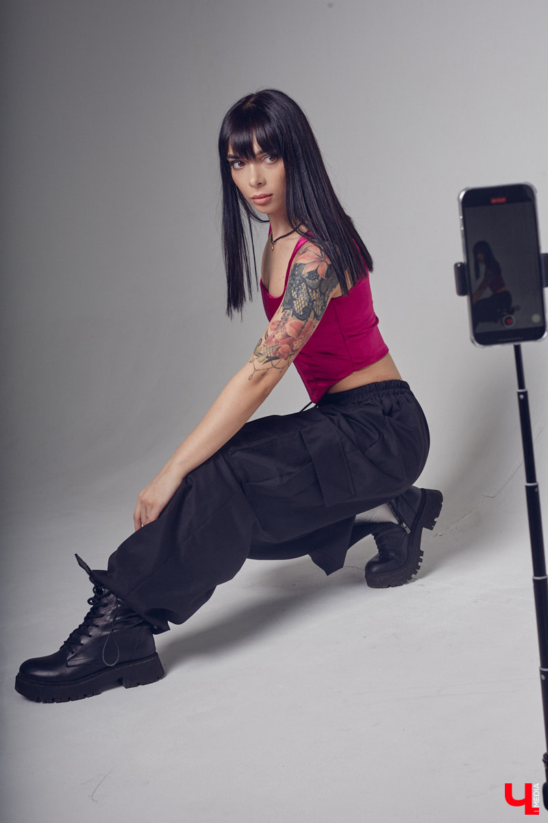 У некоторых людей будто есть внутренний стиль-радар, позволяющий им всегда иметь наготове яркие образы. Как быть модным семь дней в неделю, «Ключ-Медиа» рассказала владимирский блогер Нигина Мирова.