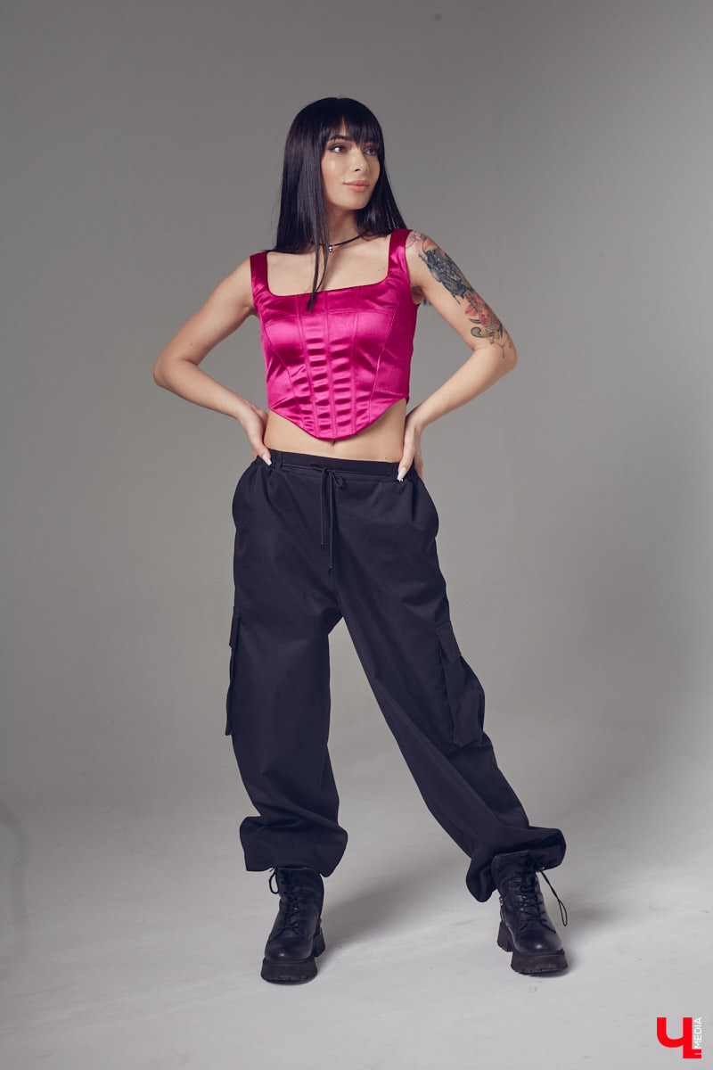 У некоторых людей будто есть внутренний стиль-радар, позволяющий им всегда иметь наготове яркие образы. Как быть модным семь дней в неделю, «Ключ-Медиа» рассказала владимирский блогер Нигина Мирова.