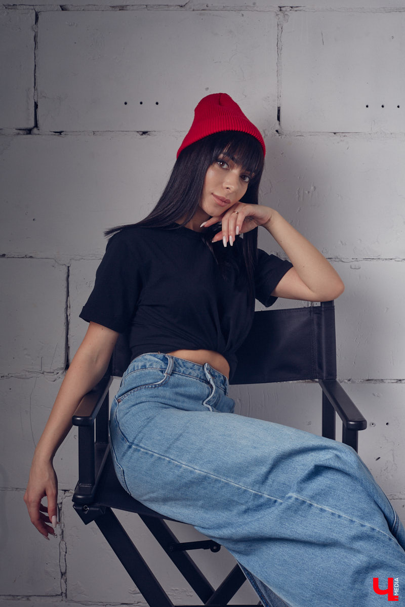 У некоторых людей будто есть внутренний стиль-радар, позволяющий им всегда иметь наготове яркие образы. Как быть модным семь дней в неделю, «Ключ-Медиа» рассказала владимирский блогер Нигина Мирова.