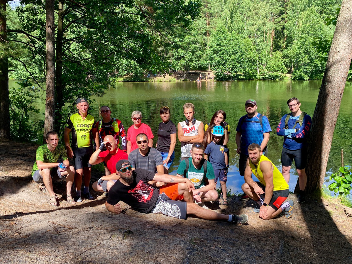 Мало что в мире сравнится с пейзажами Владимирской области. Сомневаетесь? Значит, вы еще ни разу не выезжали на двухколесном «коне» за пределы города. В какую же сторону крутить педали, чтобы насладиться красотой родных краев, «Ключ-Медиа» рассказал велоэксперт Андрей Трубин.