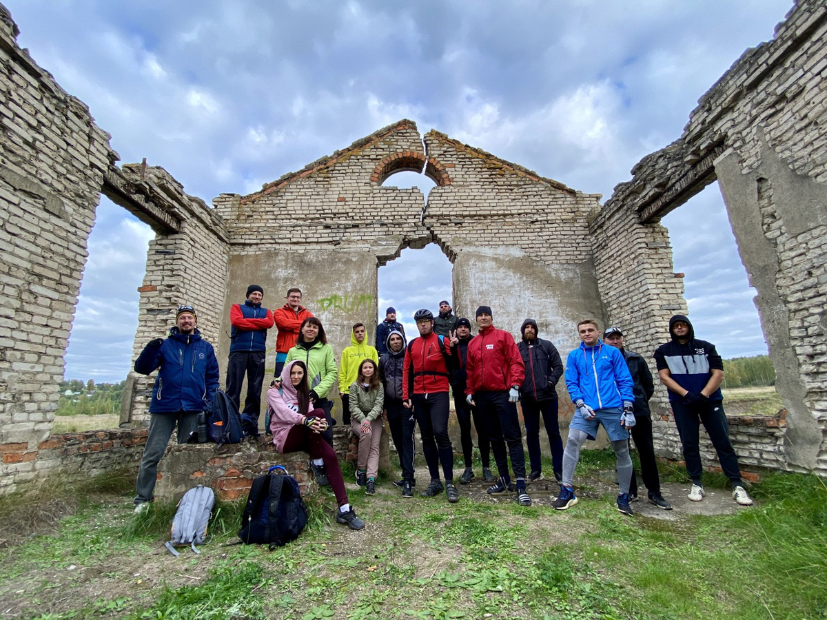 Мало что в мире сравнится с пейзажами Владимирской области. Сомневаетесь? Значит, вы еще ни разу не выезжали на двухколесном «коне» за пределы города. В какую же сторону крутить педали, чтобы насладиться красотой родных краев, «Ключ-Медиа» рассказал велоэксперт Андрей Трубин.