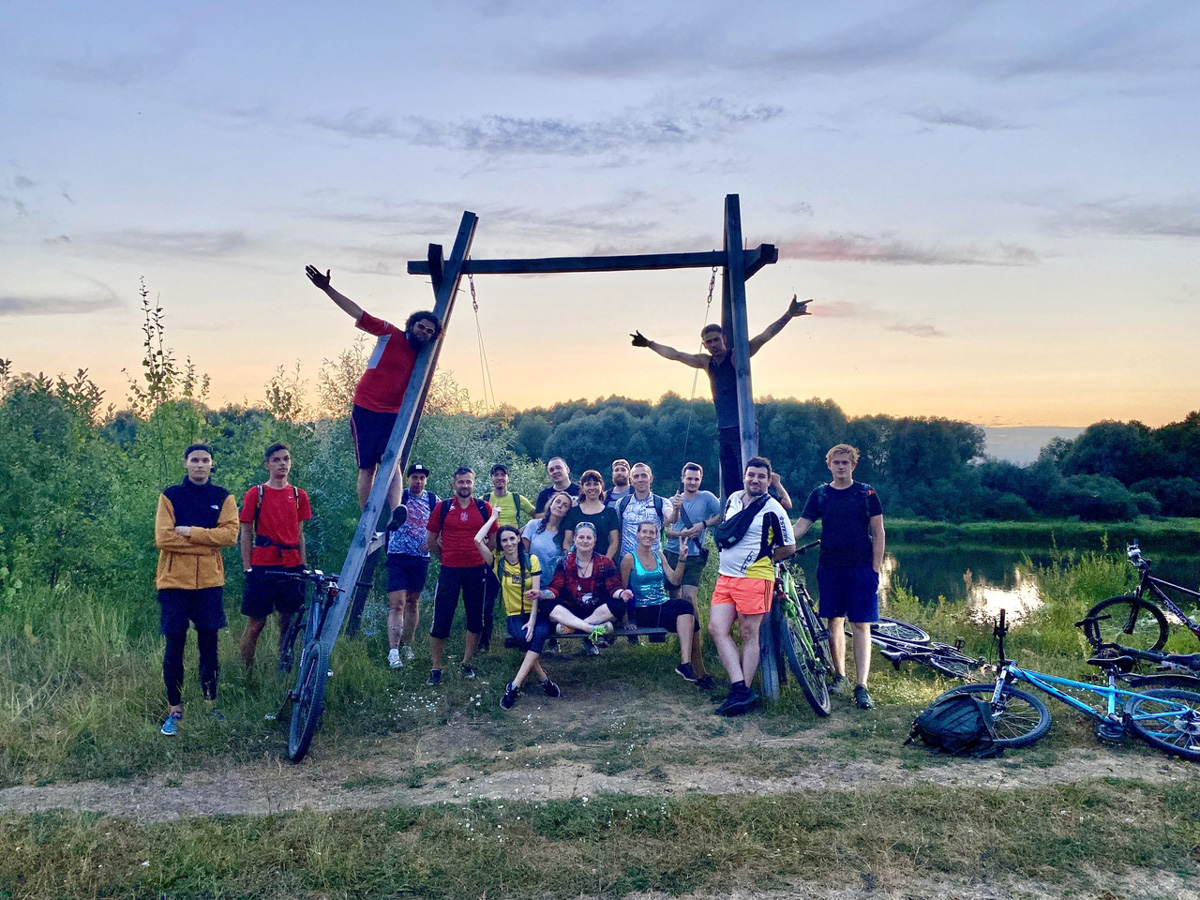 Мало что в мире сравнится с пейзажами Владимирской области. Сомневаетесь? Значит, вы еще ни разу не выезжали на двухколесном «коне» за пределы города. В какую же сторону крутить педали, чтобы насладиться красотой родных краев, «Ключ-Медиа» рассказал велоэксперт Андрей Трубин.