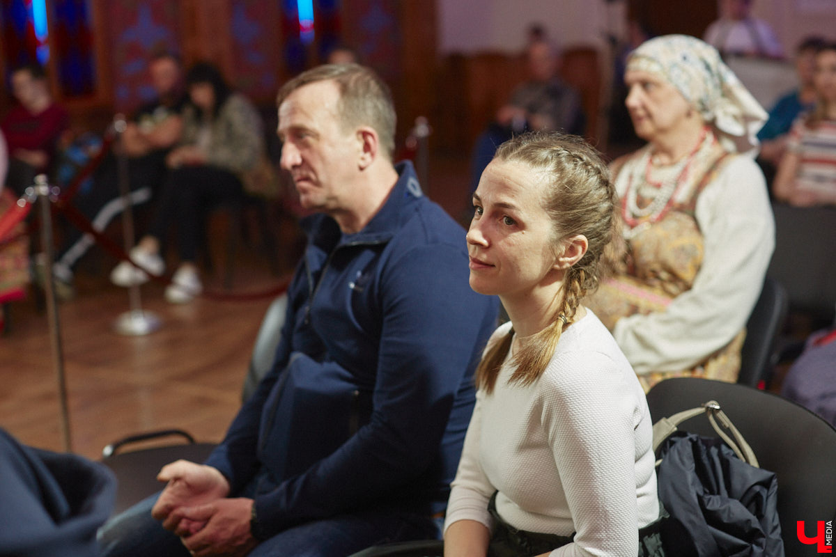 Свет увидела книга «Женские истории Золотого кольца», героинями которой стали успешные леди из Владимирской области. Чей же путь попал на страницы издания и кто вдохновляет жительниц 33-го региона, выяснил «Ключ-Медиа» на творческой встрече с писательницей Юлией Деминой.