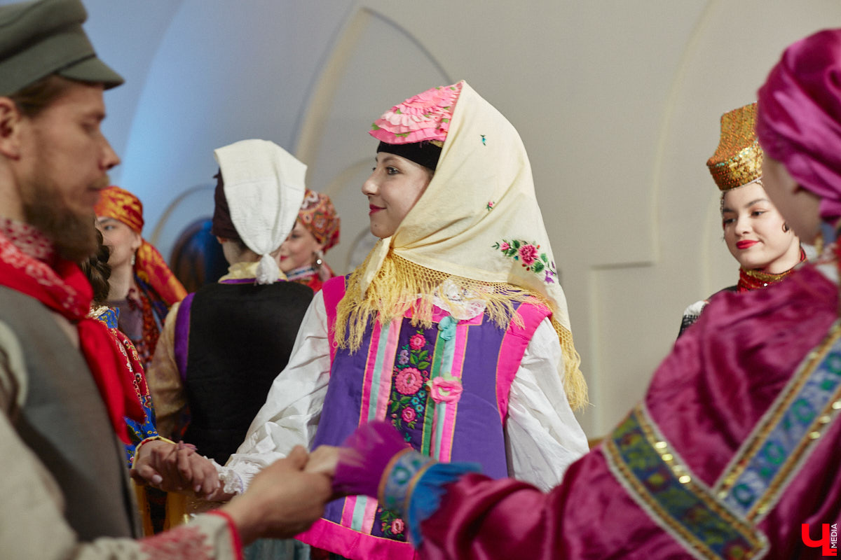 Свет увидела книга «Женские истории Золотого кольца», героинями которой стали успешные леди из Владимирской области. Чей же путь попал на страницы издания и кто вдохновляет жительниц 33-го региона, выяснил «Ключ-Медиа» на творческой встрече с писательницей Юлией Деминой.