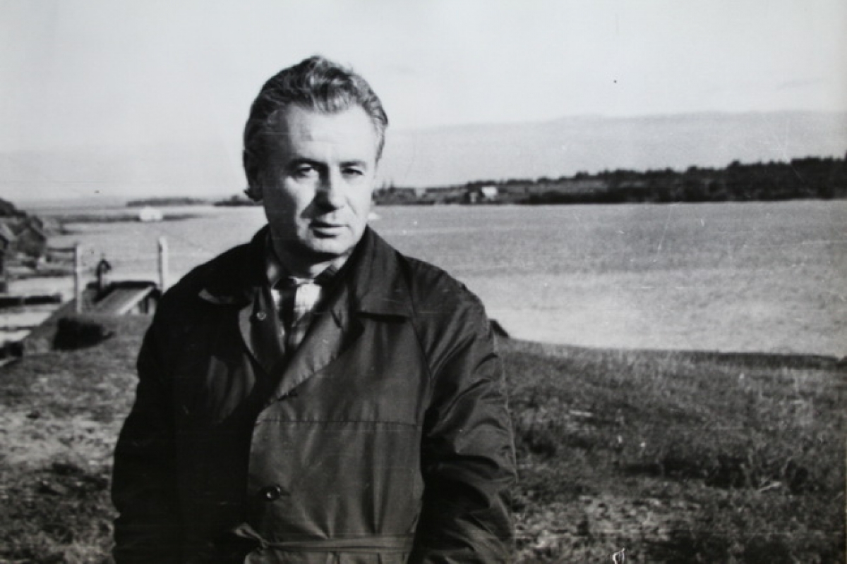 Есть на улице Стрелецкой уникальный деревянный дом № 20, построенный в необычном для начала XX века стиле «ропет». Долгое время владельцами этого терема считались дворяне Протасьевы, но два года назад выяснилось, что на самом деле этот дом был построен для владимирского купца Ивана Петровича Философова. Имеются на Стрелецкой и другие «дворянские гнезда». Причем советской эпохи.