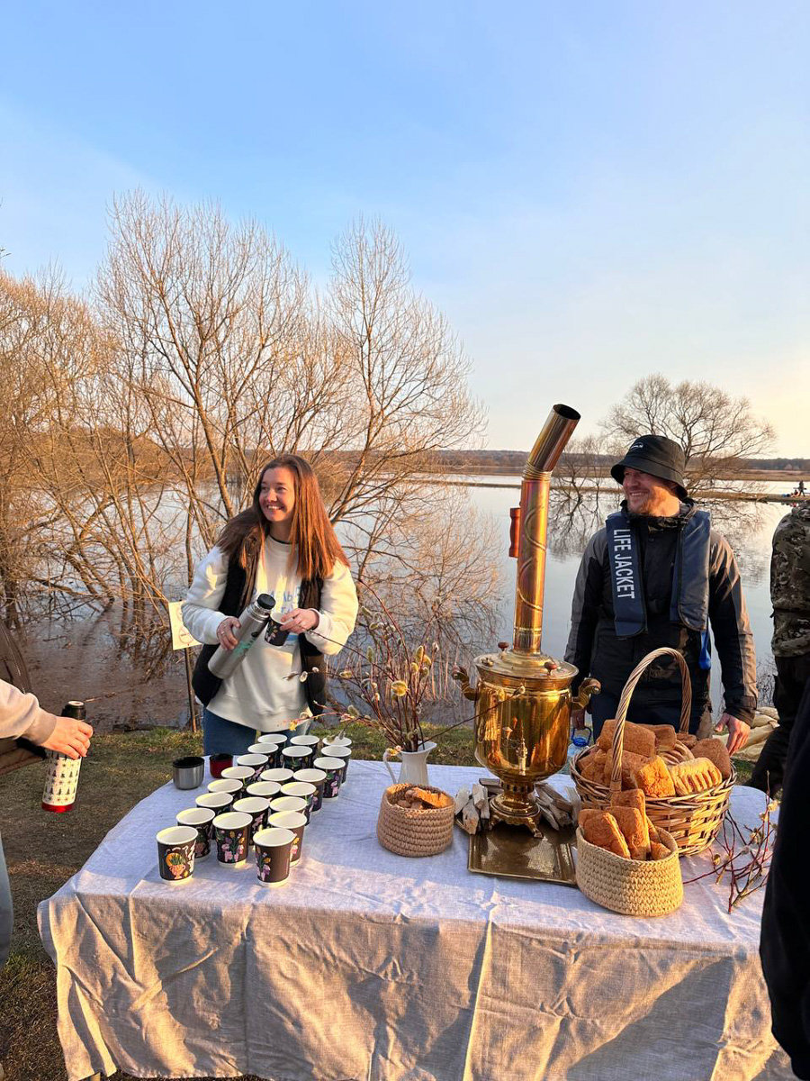 Хотите организовать себе на майские праздники необычное приключение? Что ж, осталось просто взять в руки весла, сесть в байдарку или катамаран и оказаться прямо в центре событий! Все условия для этого предоставляет клуб путешествий «Параллель 56». С его гидами-инструкторами покорить водную стихию сможет каждый.