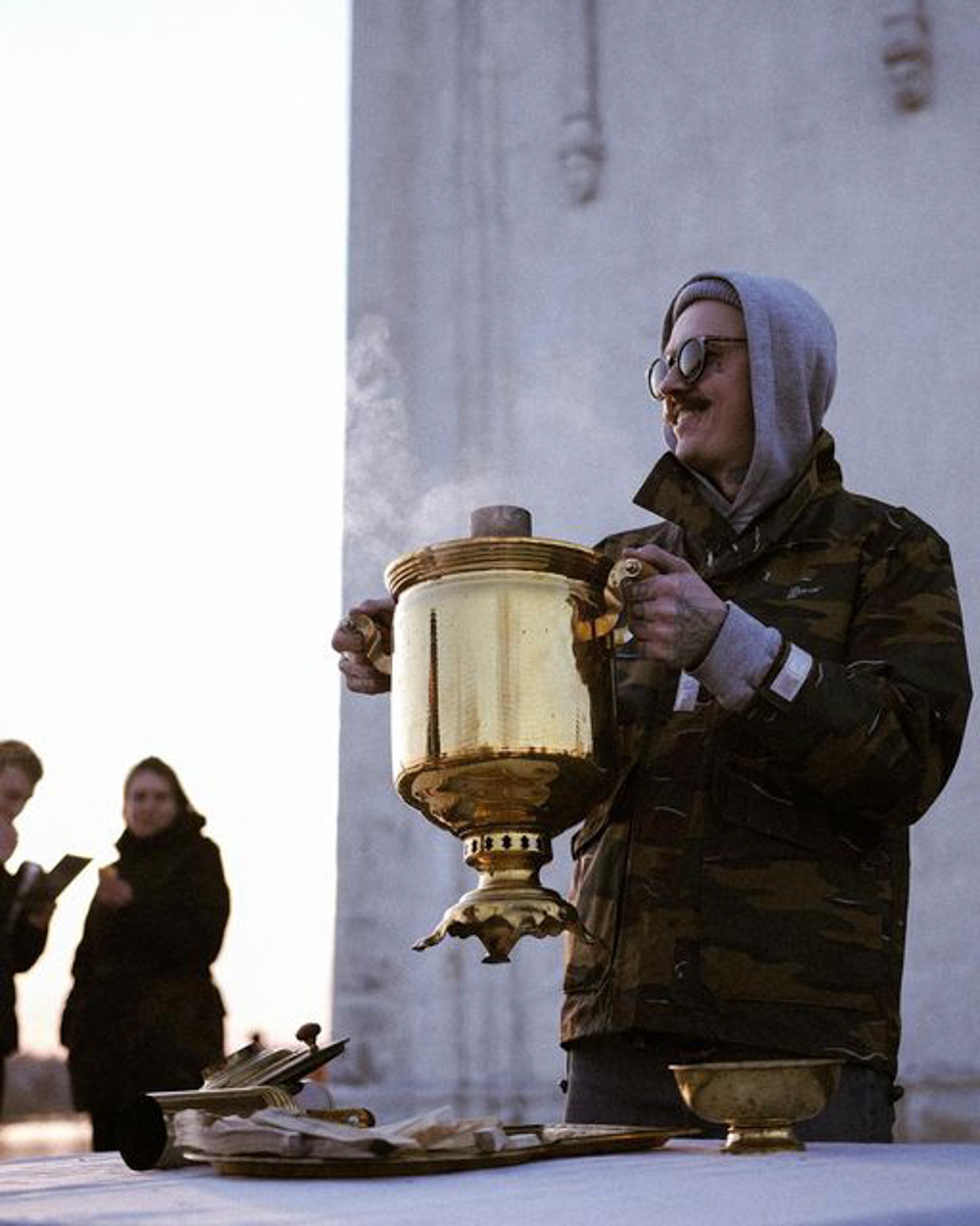 Хотите организовать себе на майские праздники необычное приключение? Что ж, осталось просто взять в руки весла, сесть в байдарку или катамаран и оказаться прямо в центре событий! Все условия для этого предоставляет клуб путешествий «Параллель 56». С его гидами-инструкторами покорить водную стихию сможет каждый.