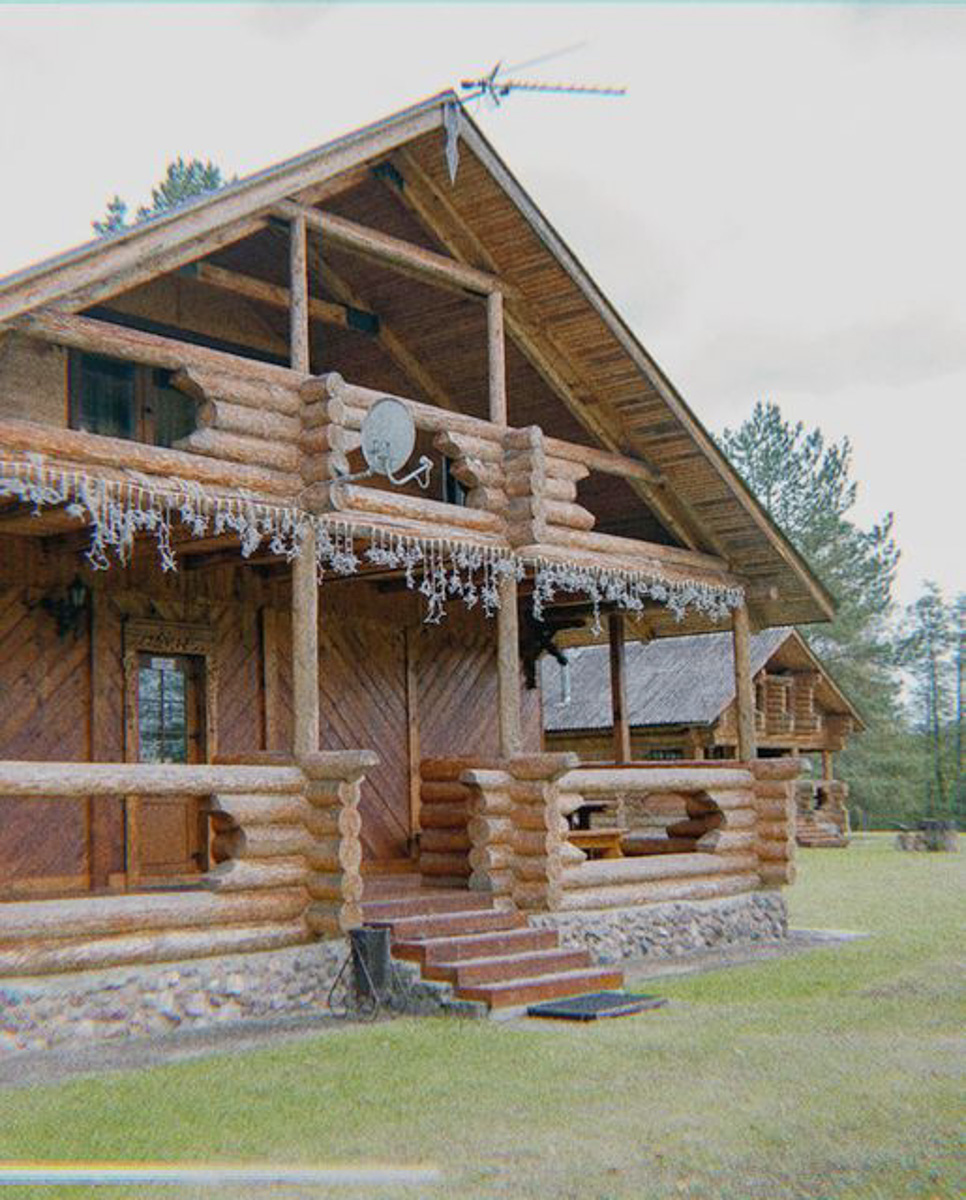 Хотите организовать себе на майские праздники необычное приключение? Что ж, осталось просто взять в руки весла, сесть в байдарку или катамаран и оказаться прямо в центре событий! Все условия для этого предоставляет клуб путешествий «Параллель 56». С его гидами-инструкторами покорить водную стихию сможет каждый.