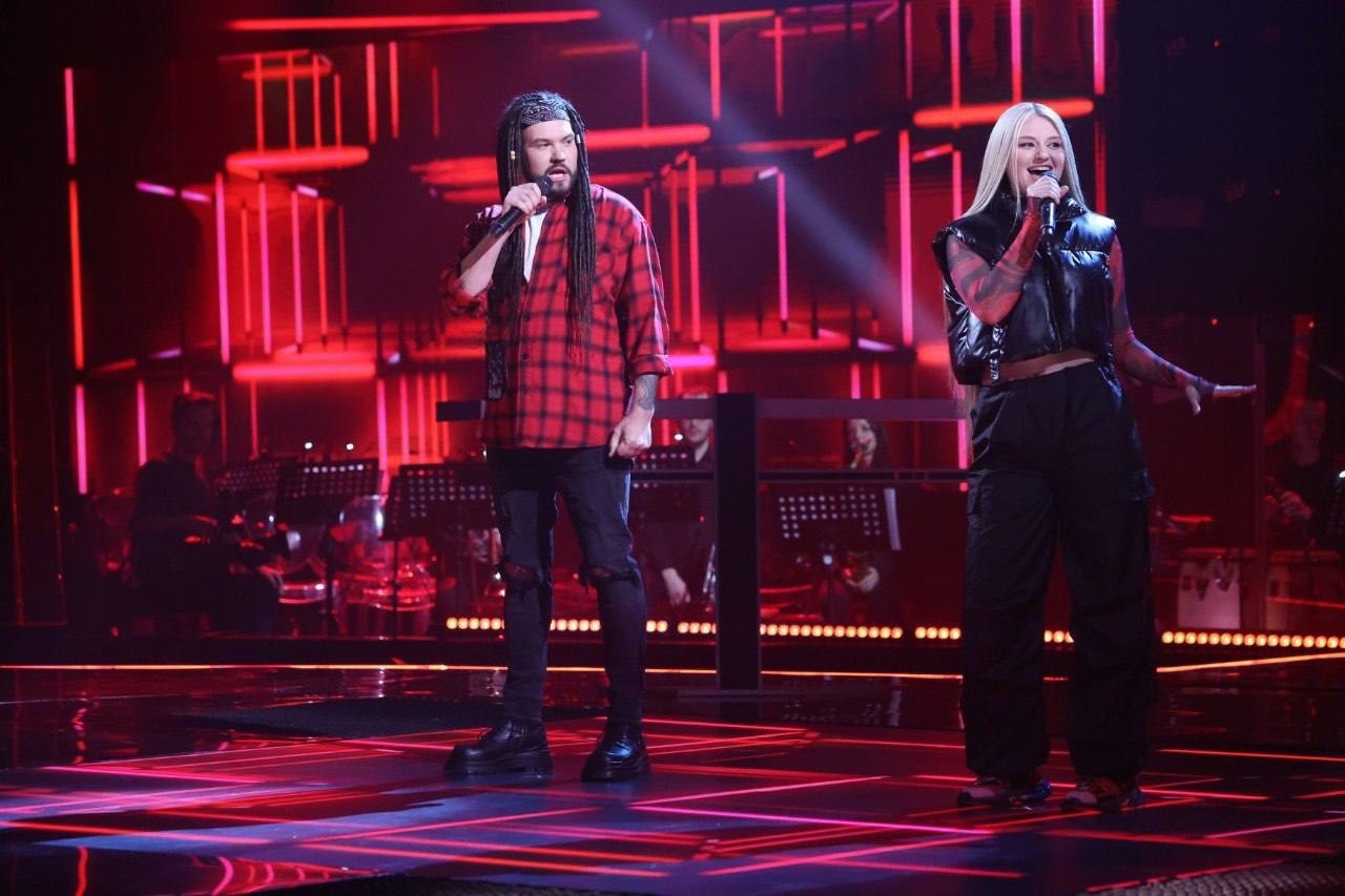 Юная певица из Коврова Маша Мэй продолжит свое участие в шоу «Голос». А все потому, что ее талант по достоинству оценил звездный наставник команды Владимир Пресняков.