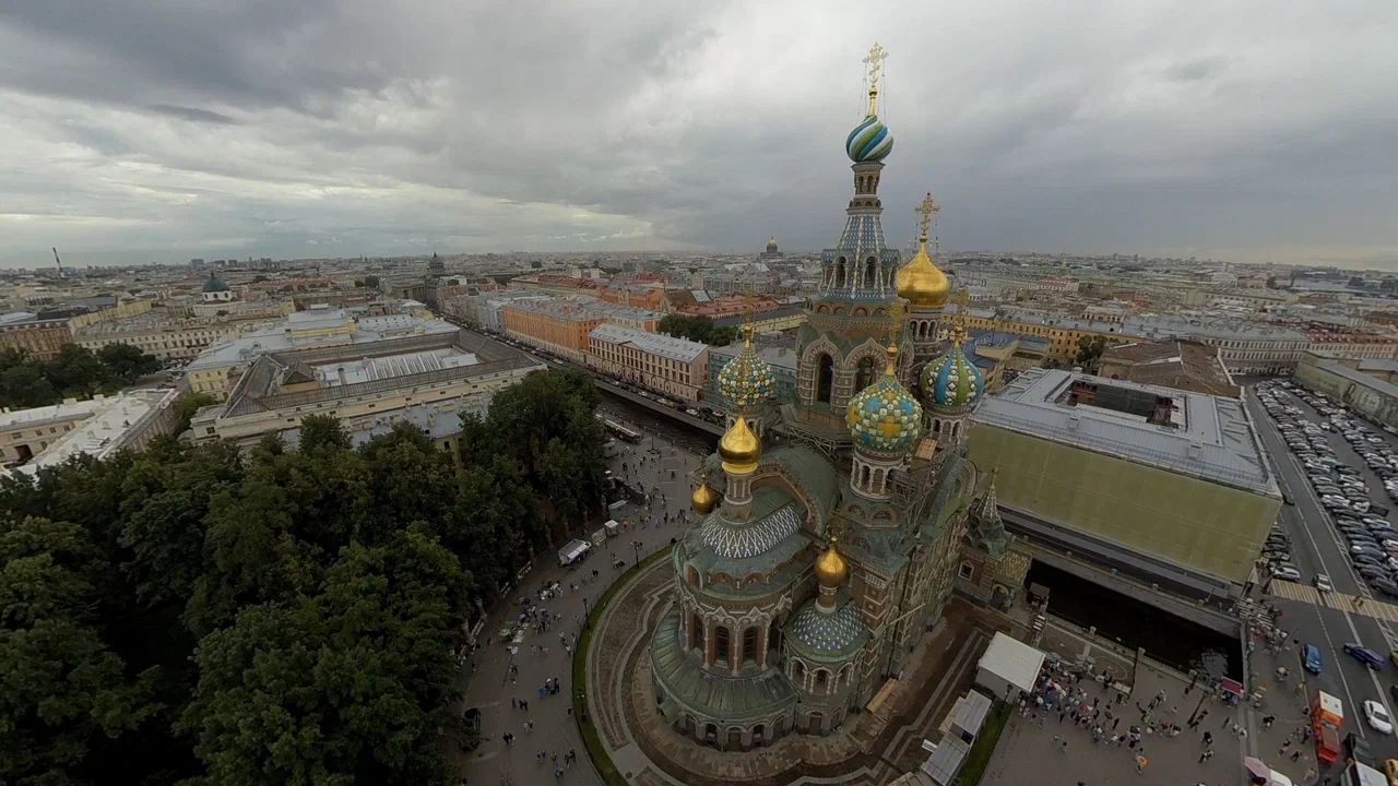 Так хочется везде побывать! Но где найти на это столько ресурсов? Решается проблема включением VR-шлема. То, что раньше казалось чудом, сейчас доступная каждому реальность. Виртуальный полет не во сне, а наяву опробовал на себе корреспондент «Ключ-Медиа».
