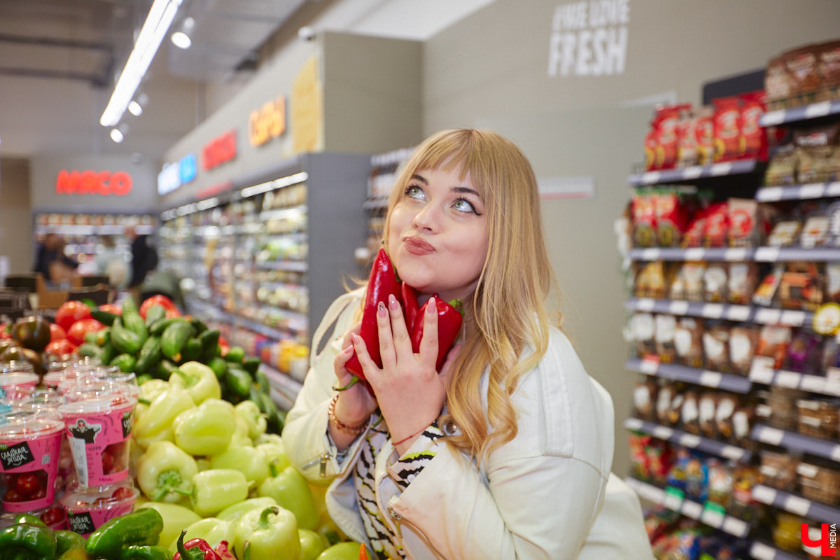 Концертный директор «ЦЕХа» приготовила любимые бутерброды певицы Мари Краймбрери, напоминающие знаменитый французский пирог. Их рецепт Ирина Трошина выведала у звезды во время ее гастролей во Владимире.