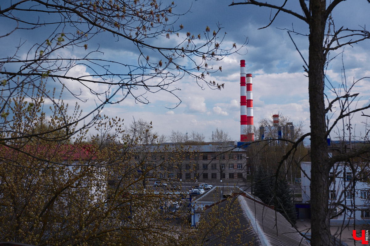 Владимирская ТЭЦ-1 была построена почти сто лет назад. Она освещала весь Владимир и питала его промышленные предприятия. После запуска в 1962 году ТЭЦ-2 старая электростанция потеряла свое значение, а ее здания выставили на продажу. Новый владелец решил превратить памятник ГОЭЛРО в креативное пространство «Турбина».