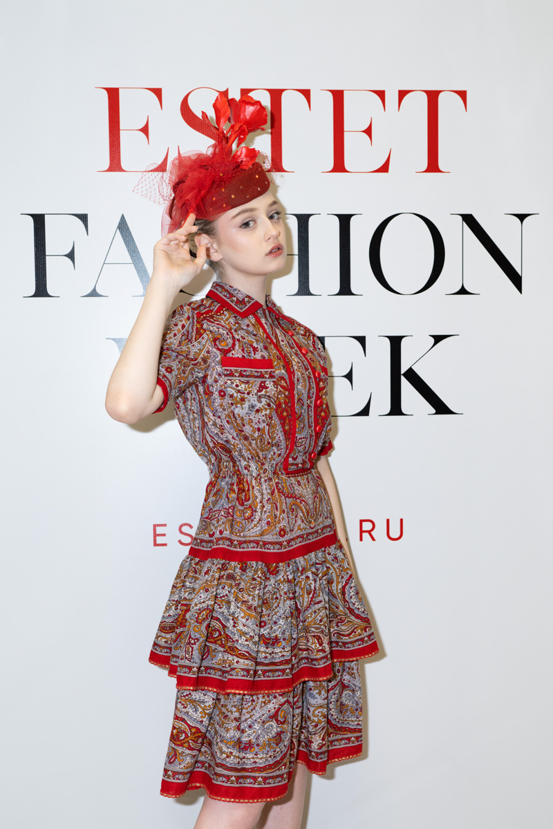 Владимирский дизайнер детской одежды Наталья Рязанова и ее ученицы приняли участие в Estet Fashion Week. Там юные модели продемонстрировали коллекцию одежды Вячеслава Зайцева. Как все прошло и какие воспоминания остались у Натальи о знаменитом мэтре, она рассказала «Ключ-Медиа».