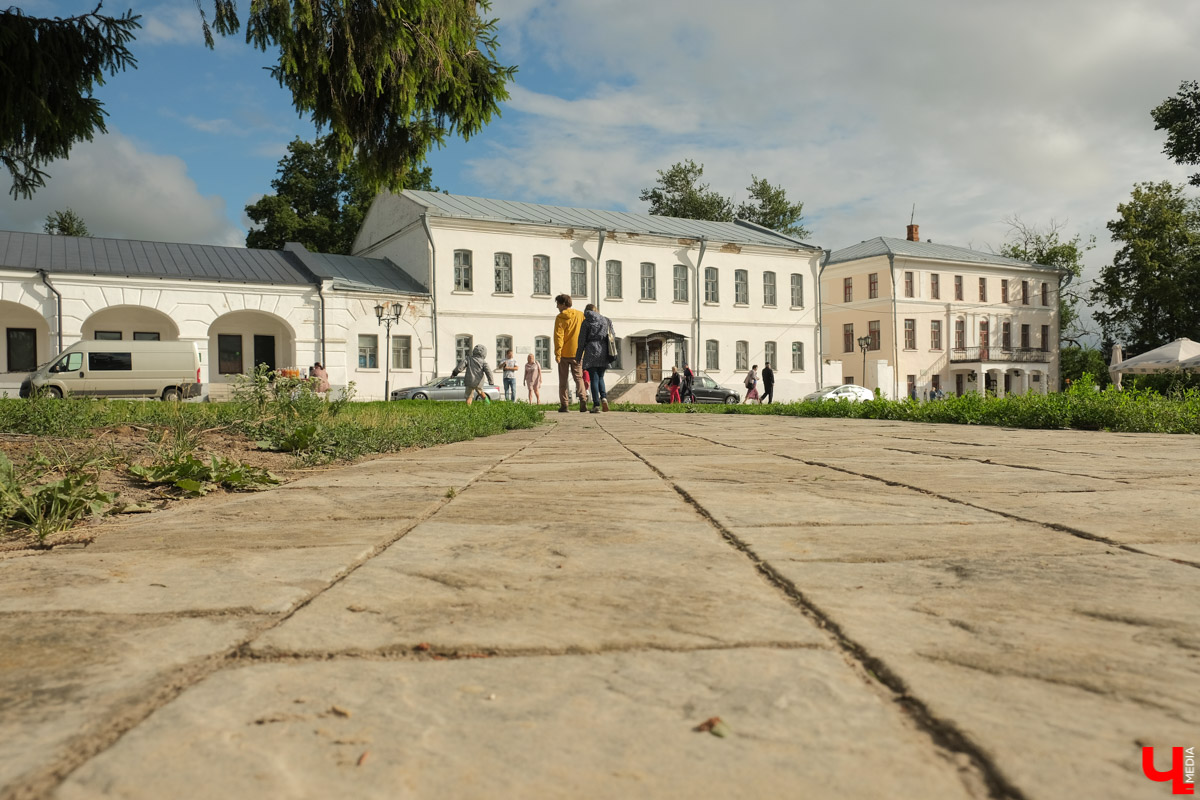 Суздаль готовится к своему юбилею. Основные мероприятия по благоустройству города намечены на этот год. Рассказываем, что должны точно успеть сделать.