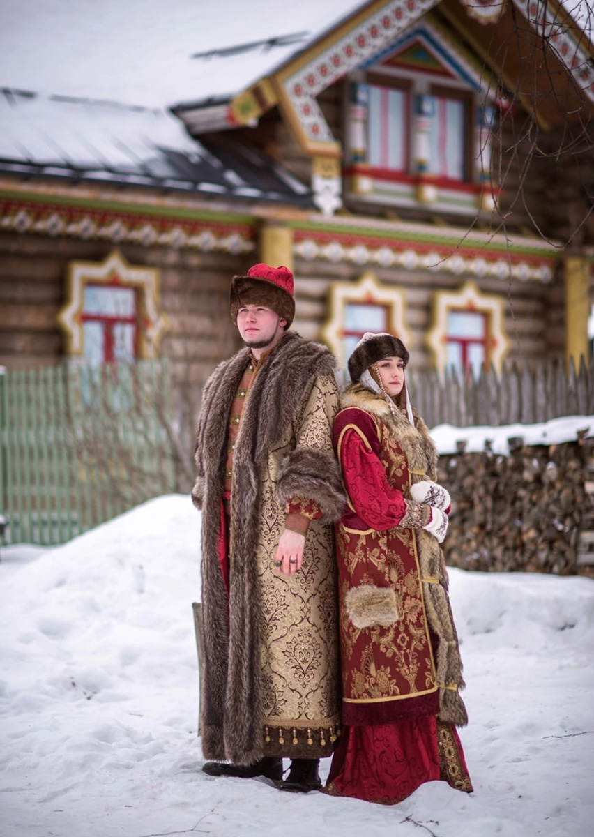 Продвижение русских красот, традиций и аутентичных образов — важная миссия. Взяла ее на себя блогер Юлия Белова. Девушка с широкой душой переехала из Москвы в Суздаль, чтобы ощутить энергетику самобытных мест и рассказать о них в своих постах как русским, так и иностранцам.