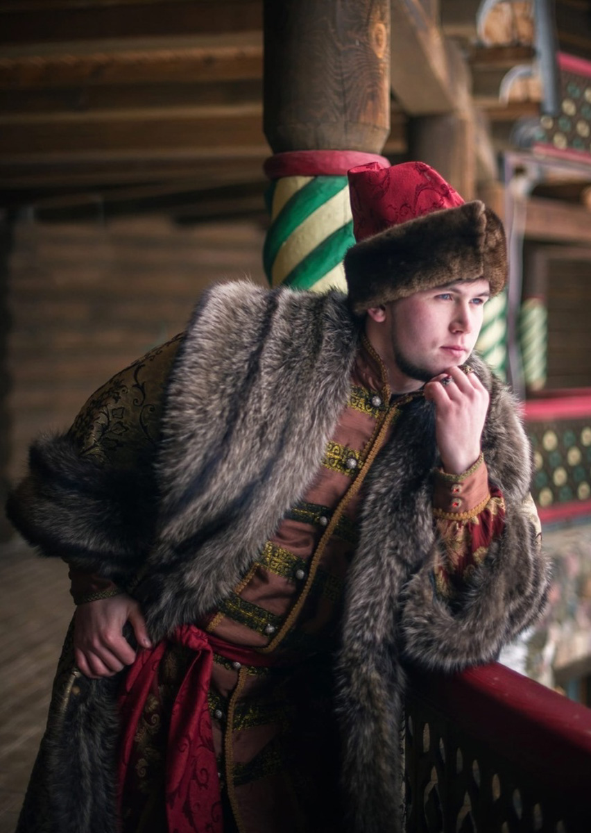 Продвижение русских красот, традиций и аутентичных образов — важная миссия. Взяла ее на себя блогер Юлия Белова. Девушка с широкой душой переехала из Москвы в Суздаль, чтобы ощутить энергетику самобытных мест и рассказать о них в своих постах как русским, так и иностранцам.