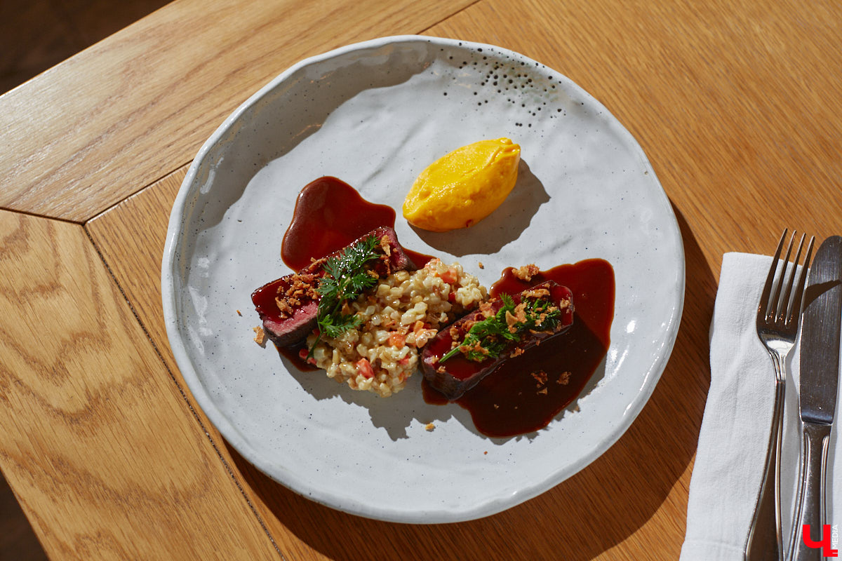 Владимирские повара приготовили ужин для большой делегации из Вьетнама. В меню были только традиционные русские блюда. Чем удивляли иностранцев, шефы рассказали и показали «Ключ-Медиа».