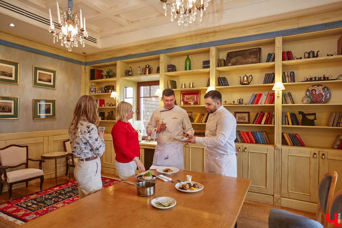 Владимирские повара приготовили ужин для большой делегации из Вьетнама. В меню были только традиционные русские блюда. Чем удивляли иностранцев, шефы рассказали и показали «Ключ-Медиа».