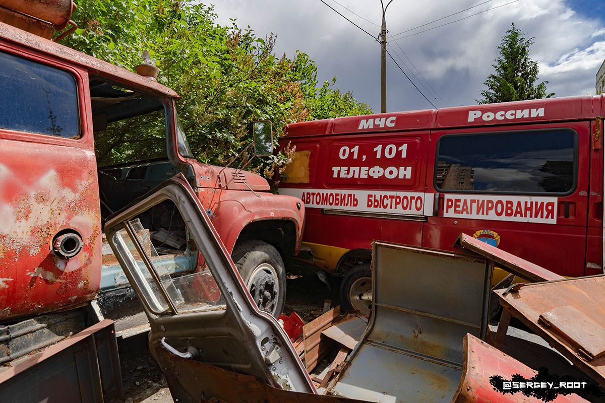 Кадры заброшенной пожарной техники вызвали противоречивые эмоции у подписчиков владимирских «Подслушек». Неужели в областной столице действительно есть целое кладбище никому не нужных автомобилей? И где же оно тогда находится? «Ключ-Медиа» нашел ответы на эти вопросы.