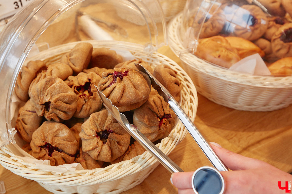 Владимирская бизнес-леди Мария Киселева, автор уникального подкаста «Бюстгальтер, милый мой бюстгальтер» и резидент Ассоциации брафиттеров, устроила «Танго» на кухне!