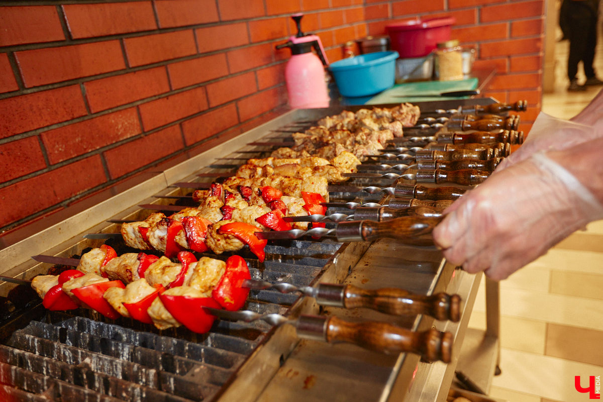 Владимирская бизнес-леди Мария Киселева, автор уникального подкаста «Бюстгальтер, милый мой бюстгальтер» и резидент Ассоциации брафиттеров, устроила «Танго» на кухне!