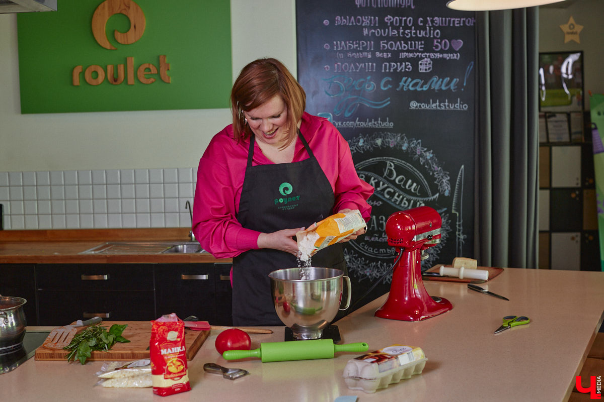 Владимирская бизнес-леди Мария Киселева, автор уникального подкаста «Бюстгальтер, милый мой бюстгальтер» и резидент Ассоциации брафиттеров, устроила «Танго» на кухне!