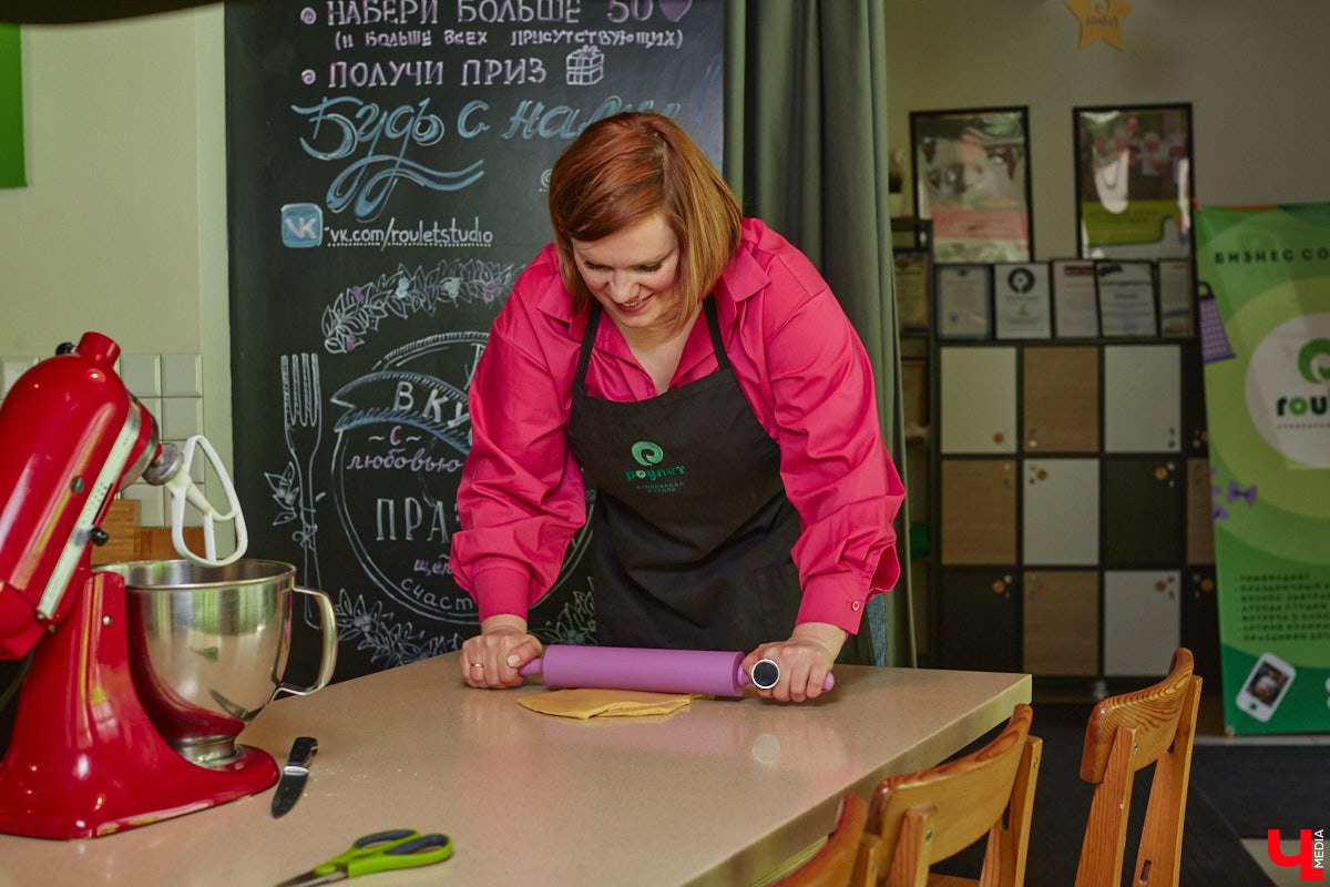 Владимирская бизнес-леди Мария Киселева, автор уникального подкаста «Бюстгальтер, милый мой бюстгальтер» и резидент Ассоциации брафиттеров, устроила «Танго» на кухне!