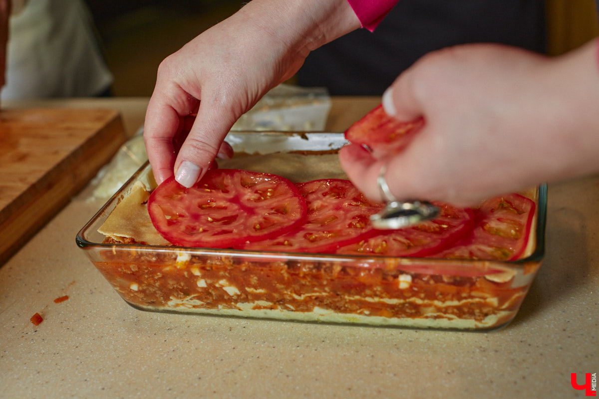 Владимирская бизнес-леди Мария Киселева, автор уникального подкаста «Бюстгальтер, милый мой бюстгальтер» и резидент Ассоциации брафиттеров, устроила «Танго» на кухне!