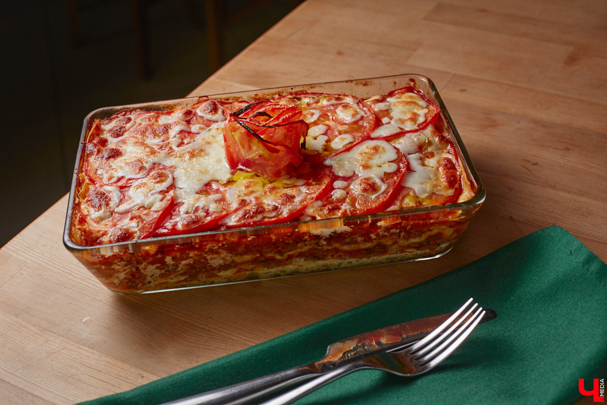 Владимирская бизнес-леди Мария Киселева, автор уникального подкаста «Бюстгальтер, милый мой бюстгальтер» и резидент Ассоциации брафиттеров, устроила «Танго» на кухне!