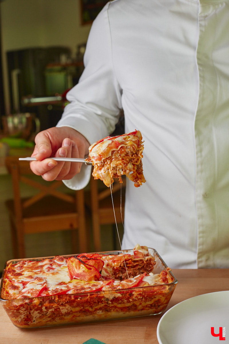 Владимирская бизнес-леди Мария Киселева, автор уникального подкаста «Бюстгальтер, милый мой бюстгальтер» и резидент Ассоциации брафиттеров, устроила «Танго» на кухне!