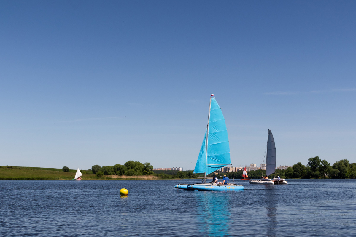 3 и 4 июня на берегу Содышки пройдет фестиваль водного спортивного отдыха «Параллель 56». Владимирцы смогут не только понаблюдать за красивым зрелищем на зеркальной глади, но и принять участие в заплывах на байдарках или сапбордах.