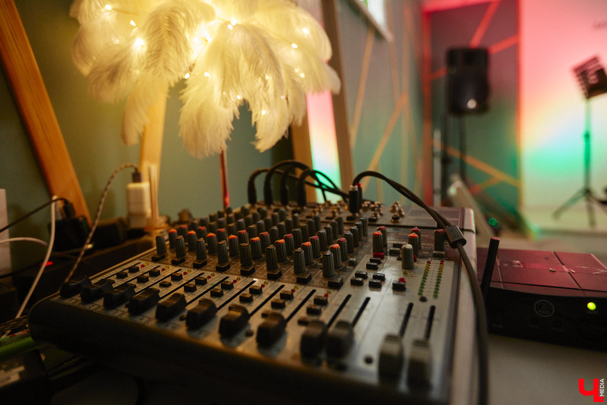 Не знаете, как провести вечер пятницы? Тогда посетите отчетный концерт двух творческих пространств Владимира. На сцену выйдут ученики и преподаватели танцевальной академии LaViDanza и лаборатории музыки Muzlab.PRО. Это стоит увидеть!