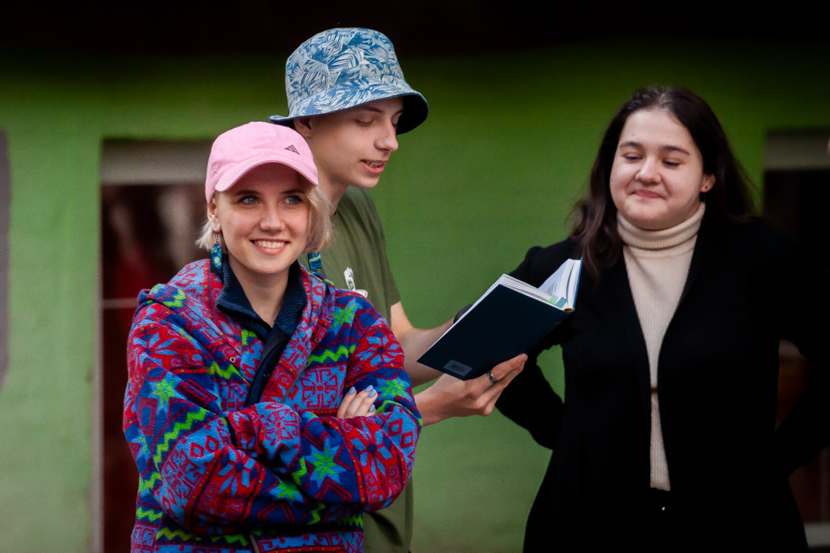 В минувшее воскресенье в центре Владимира прошел «Ресторанный день», причем в новом формате гастроарта. Еда как искусство и съедобные арт-объекты – результат коллаборации художников и кулинаров. Рассказываем, чем на этот раз горожан удивляло ставшее уже традиционным мероприятие.