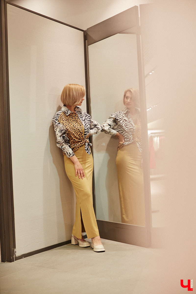 Во Владимире под названием Maag открылась обожаемая многими любителями шопинга Zara. Ее «собратья» по сети тоже обзавелись другими именами. В компании стилиста Елены Капп «Ключ-Медиа» прогулялся по старым-новым магазинам, чтобы поделиться своим впечатлением от предлагаемого ими ассортимента товаров.