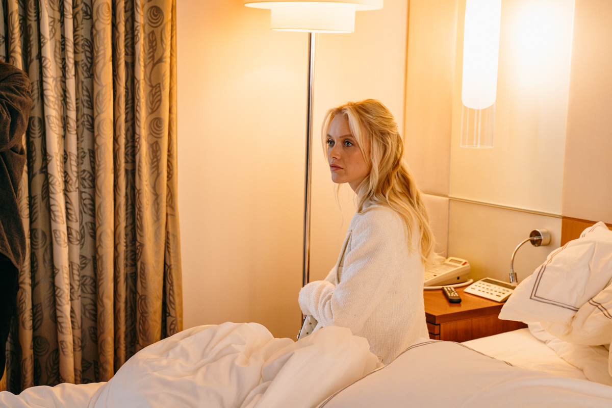 Съемки проекта по мотивам популярного турецкого сериала «Постучись в мою дверь» начались в Москве на прошлой неделе. Имена российских Серкана Болата и красавицы Эды создатели держат в тайне. А вот кто станет подругами главной героини, уже известно. Одна из них — актриса из Владимирской области Александра Тулинова.