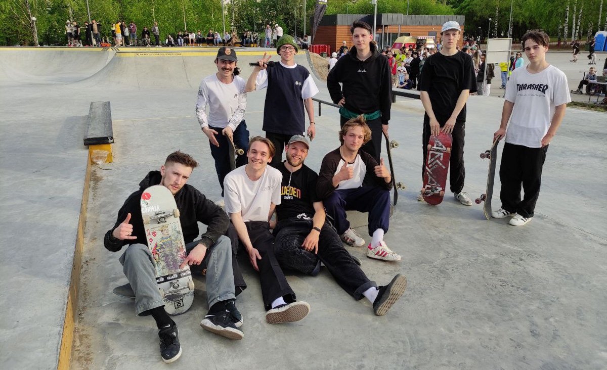 Впервые в истории регионального спорта во Владимире прошел чемпионат области по скейтбордингу. Соревнования были организованы в специализированной зоне парка «Добросельский». Участие в турнире приняли 15 райдеров.