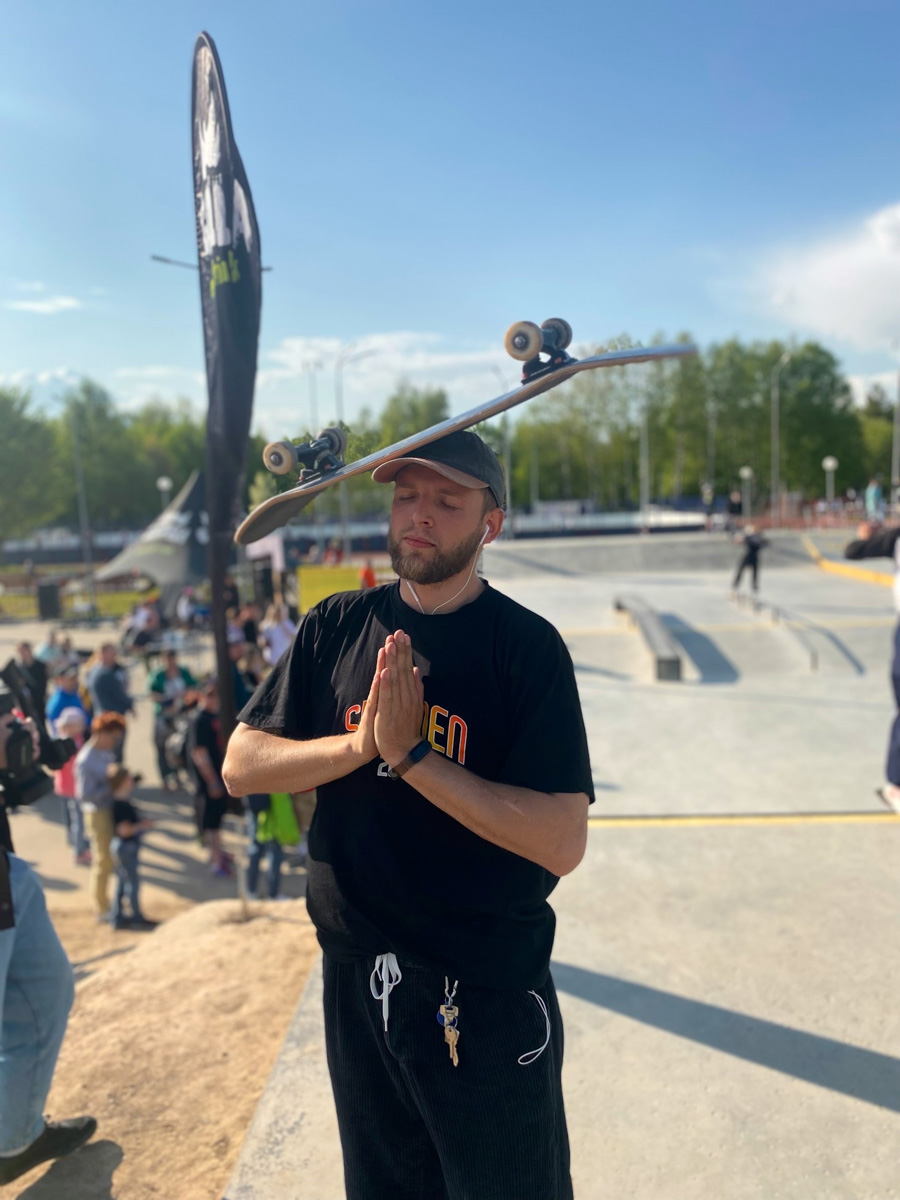 Впервые в истории регионального спорта во Владимире прошел чемпионат области по скейтбордингу. Соревнования были организованы в специализированной зоне парка «Добросельский». Участие в турнире приняли 15 райдеров.