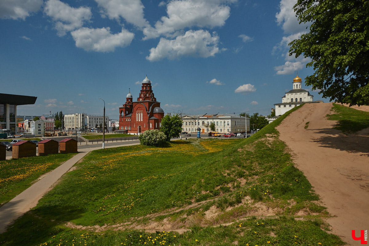 Вам давно приходилось подниматься по любой из владимирских лестниц или спускаться с нее? И как, все ступеньки на месте? К сожалению, большинство подобных конструкций на улицах города разрушается. Если не верите, тогда взгляните сами на наш антирейтинг.
