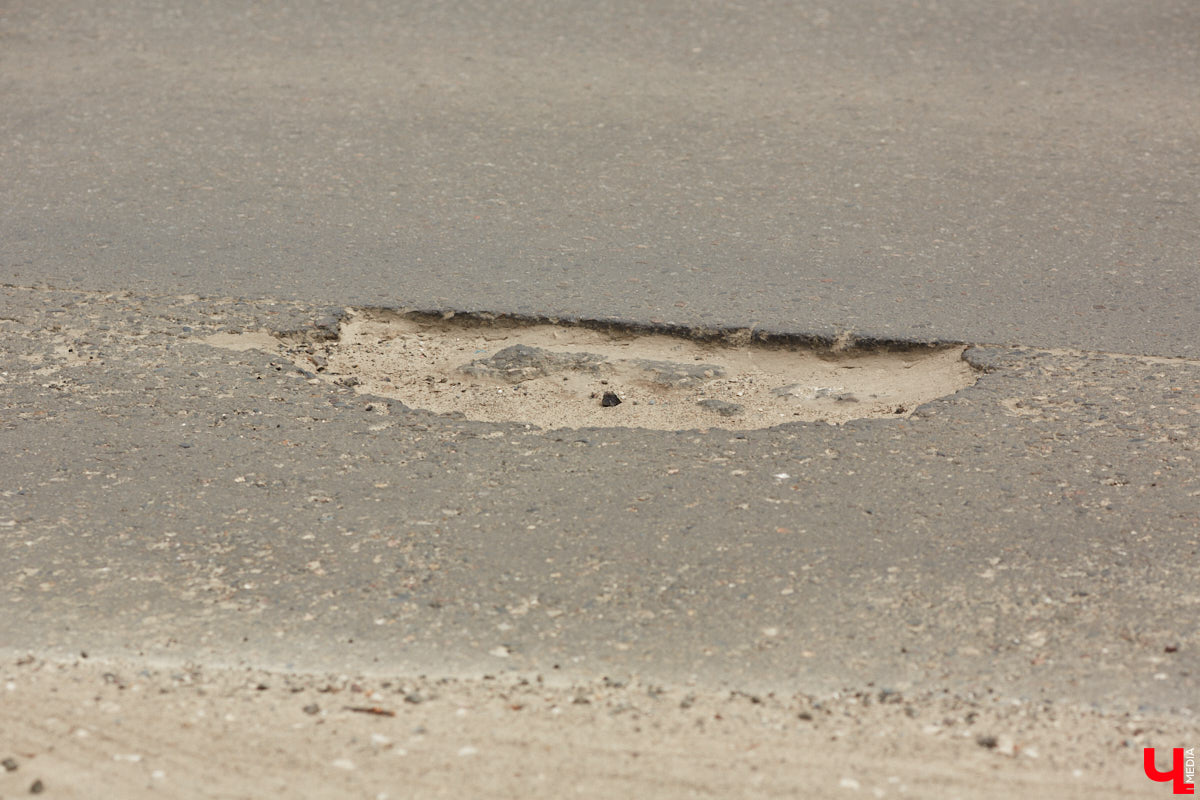 Разочарованные туристы поделились своим мнением относительно семи популярных мест России, куда они больше ни ногой. Вошли туда аж два города из Владимирской области. Оговоримся сразу: все-таки на их защиту кто-то да встал. Но нам интересно, а какими эти города видите вы: тоскливыми и бедными или все-таки симпатичными и даже сказочными?