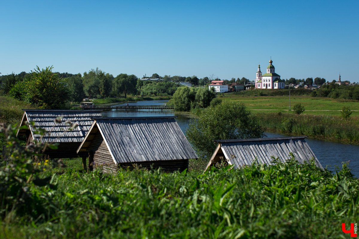 Разочарованные туристы поделились своим мнением относительно семи популярных мест России, куда они больше ни ногой. Вошли туда аж два города из Владимирской области. Оговоримся сразу: все-таки на их защиту кто-то да встал. Но нам интересно, а какими эти города видите вы: тоскливыми и бедными или все-таки симпатичными и даже сказочными?