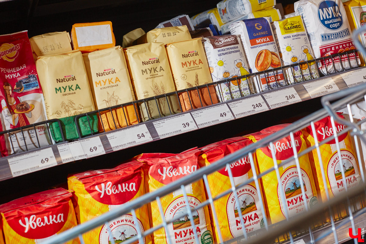 Кто-то ЗОЖ высмеивает, как группа «Ленинград», кто-то считает его ерундой и историей про отварную грудку. Но для некоторых правильное питание не тюрьма строгого режима, а яркий мир вкуса и разнообразия. Сидеть на ПП без чувства голода и с чистой совестью реально? Об этом мы поговорили с нутрициологом Надеждой Тихомировой, прогуливаясь по местному супермаркету.