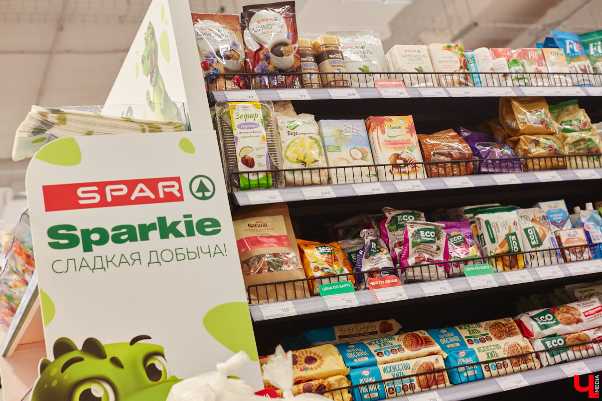 Кто-то ЗОЖ высмеивает, как группа «Ленинград», кто-то считает его ерундой и историей про отварную грудку. Но для некоторых правильное питание не тюрьма строгого режима, а яркий мир вкуса и разнообразия. Сидеть на ПП без чувства голода и с чистой совестью реально? Об этом мы поговорили с нутрициологом Надеждой Тихомировой, прогуливаясь по местному супермаркету.